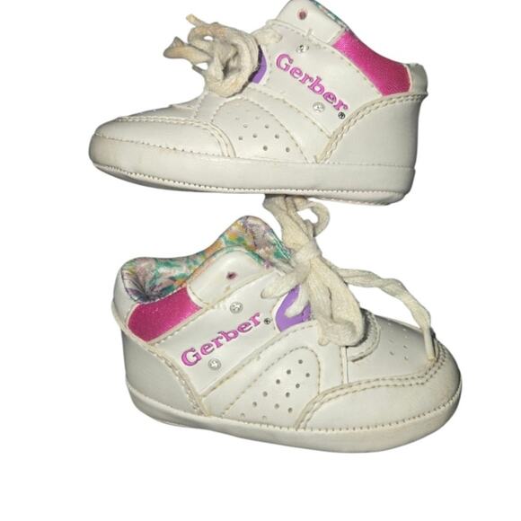 [VINTAGE KIDS] Baby Girl Gerber Soft Sole Sneakers Shoes 90s/80s Size 2